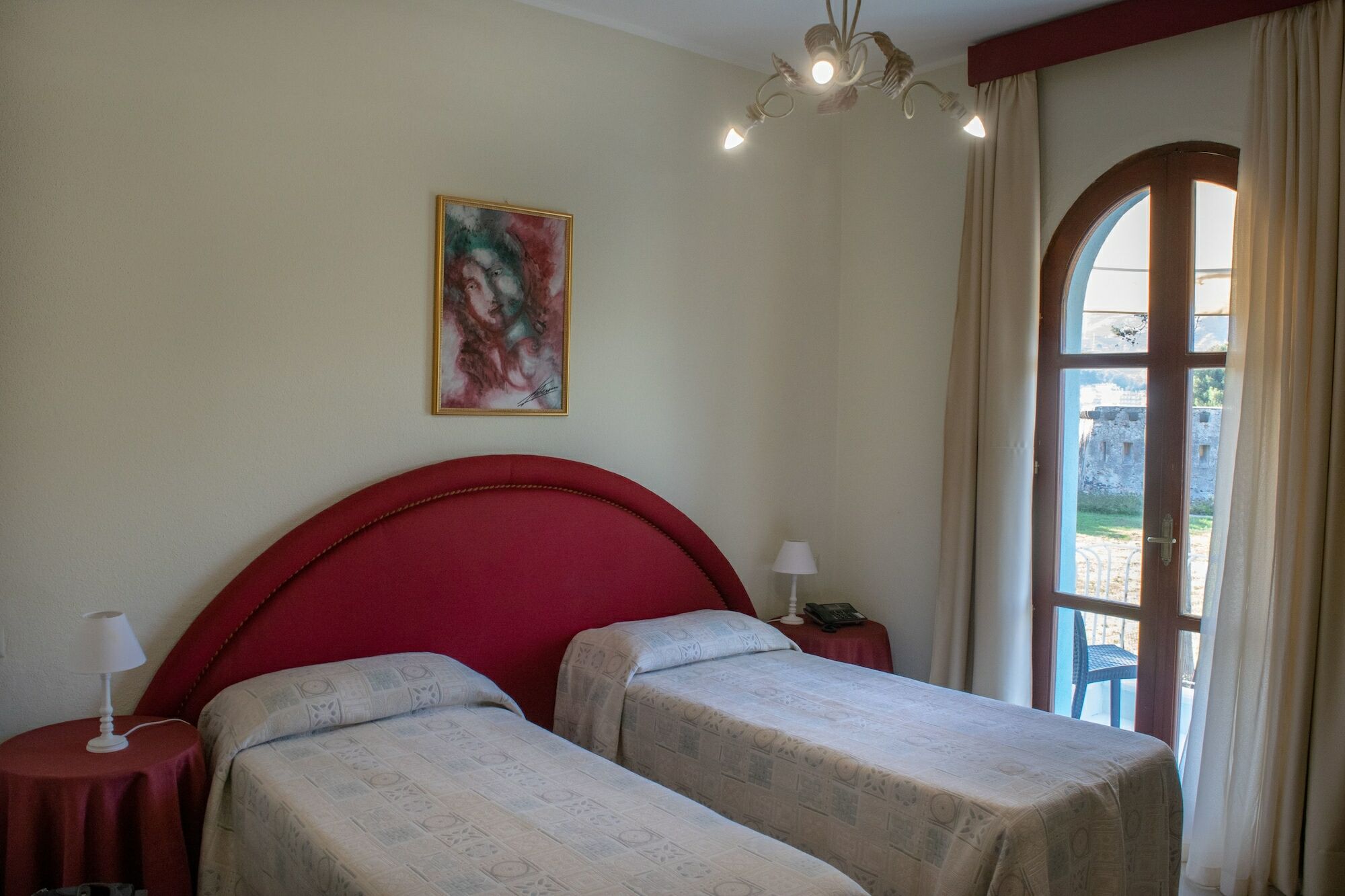 Hotel Porto Azzurro Джардини Наксос Екстериор снимка
